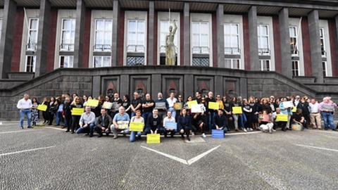 Profissionais apelam à "justiça para quem nela trabalha".&nbsp;