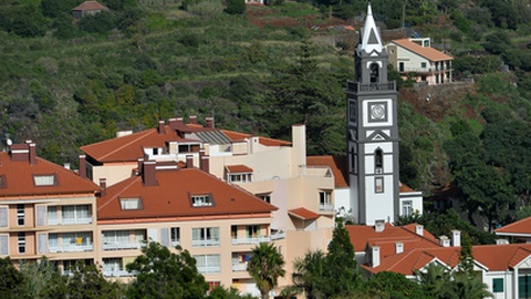 Iniciativa decorre no largo Padre Lomelino