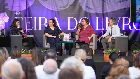 As receitas da obra de Elisa Ponte revertem para os seus tratamentos de&nbsp;hidroterapia, que retardam a progressão da sua condição de saúde.