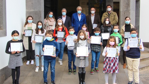 A entrega de prémios decorreu esta tarde no Salão Nobre da Câmara Municipal do Porto Moniz. Foto: CMPM