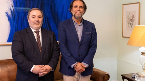 O eurodeputado açoriano eleito pelo PSD foi hoje recebido por Miguel Albuquerque.&nbsp;