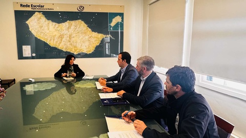 Associação Nacional de Professores – Secção da Madeira reuniu-se, esta sexta-feira, com a secretária regional de Educação