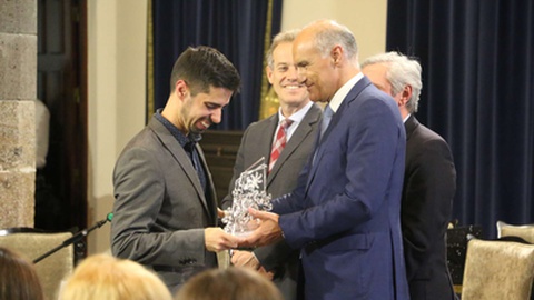 Na sessão de abertura foram atribuídos três prémios