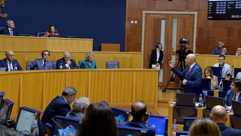 Debate realizado ontem antes da votação da Moção de Censura.&nbsp; Foto Rui Silva/Aspress