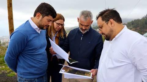 Jorge Santos, acompanhado do seu Executivo, visitou o&nbsp;Caminho do Lugar da Serra esta segunda-feira.&nbsp;