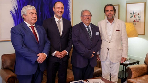 Ricardo Tavares (o segundo na foto), foi recebido pelo presidente do Governo Regional, juntamente com o presidente do IPMA (terceiro na foto) e Victor Prior.