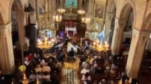 Uma das imagens do sismo de Março de 2020 foi a reacção de quem assistia a um espectáculo na Igreja Matriz de São Vicente.