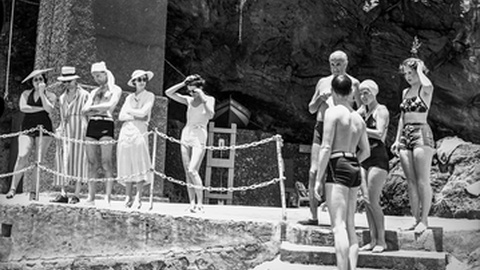GINO ROMOLIHóspedes na zona balnear do Reid’s Palace Hotel (atual Belmond Reid’s Palace), freguesia de São Martinho, concelho do Funchal | Década de 1930 a 19509 X 12 cm | Negativo simples, vidro | Gelatina e sais de prataMFM-AV, Inv. GRM/87 Em depósito na DRABM&nbsp;&nbsp;
