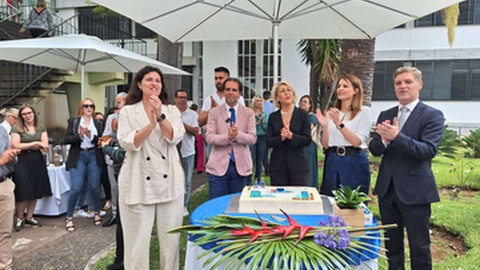Comemorações do Dia da Segurança Social contaram, na Madeira, com a presença de Miguel Albuquerque e de Ana Sousa, além dos três elementos do conselho de administração do Instituto de Segurança Social da Madeira.&nbsp;
