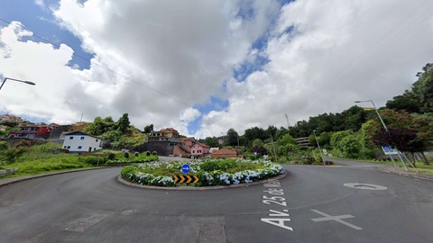 A rotunda na Avenida 25 de Abril vai acolher a nova obra de arte.&nbsp;
