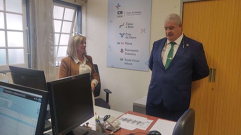 'Call centre' do Centro de Rastreio da RAM conta com três operadoras.&nbsp;