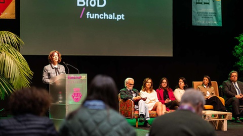 1.ª Bienal de Arte e Design do Funchal foi hoje apresentada no&nbsp;Centro Cultural e de Investigação do Funchal.