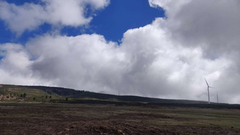 São esperadas algumas abertas, a partir do final da manhã.&nbsp;