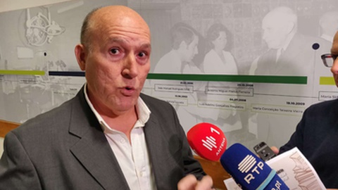 Juan Carvalho, do Sindicato dos Enfermeiros da Região, apontou as faltas, à magem das comemorações do Dia Internacional do Enfermeiro, que decorrem no Hospital Dr. Nélio Mendonça.&nbsp;