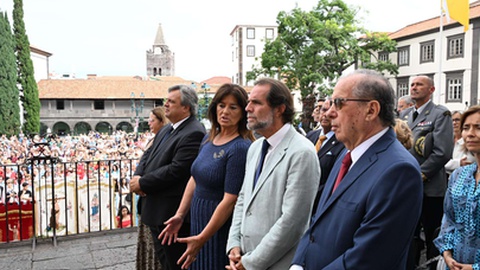 A presidente da Assembleia Legislativa da Madeira participa nas celebrações religiosas desta tarde do Corpo de Deus.&nbsp;
