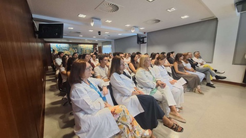Muitos dos novos enfermeiros que passam a integrar o serviço público estiveram hoje no Hospital Dr. Nélio Mendonça, numa cerimónia de boas vindas.&nbsp;