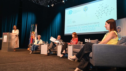 Decorreu hoje a cerimónia de vinculação de 108 novos enfermeiros.&nbsp;