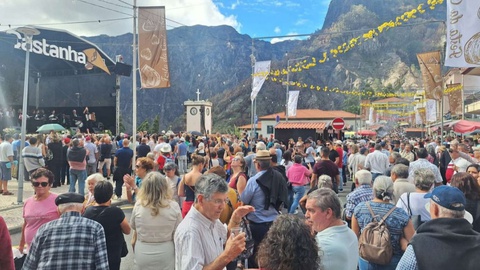 A Festa da Castanha é um dos certames que mais gente leva até ao Curral das Freiras.