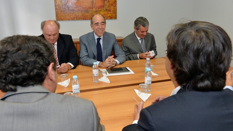 Quando se candidatou à liderança do PSD, Miguel Sousa reuniu com todos os partidos. Mais tarde, já na legislatura que se seguiu, a sua proposta seria aprovada sem votos contra na Assembleia legislativa.&nbsp; Foto Arquivo/Aspress
