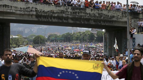 Manifestação contra o governo de Nicolas Maduro, em Caracas.