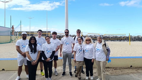 Limpeza de praia decorreu esta quinta-feira.&nbsp;
