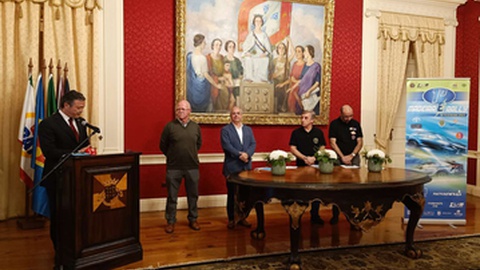 Foto CA 100 à Hora Madeira