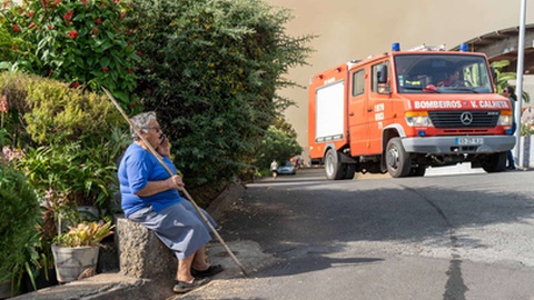 O fogo que, nos últimos dias, causou grande destruição nos concelhos da Calheta e do Porto Moniz teve início na freguesia dos Prazeres.&nbsp;