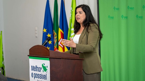 Inês Corte Real regressa menos de um mês após a apresentação de Joaquim Sousa, a 17 de Julho