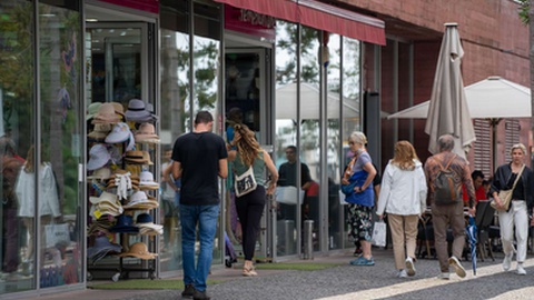 Todo o empreendimento beneficia da grande afluência de turistas na zona.