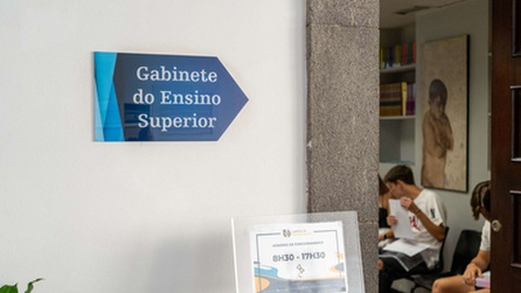 Em Julho, o Gabinete de Acesso ao Ensino Superior deu apoio nas candidaturas.