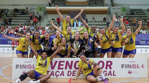Madeira Andebol SAD conquistou na época passada a Taça de Portugal em andebol feminino. Foto FPA