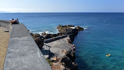 Praia Pedra D'eira, no Caniçal