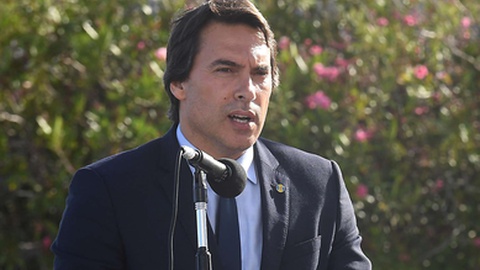 Pedro Fino assinou o contrato em nome da Região