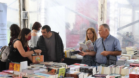 Este ano serão 33 os livreiros, editores e alfarrabistas a marcar presença nesta 51.ª edição da Feira do Livro do Funchal.&nbsp;