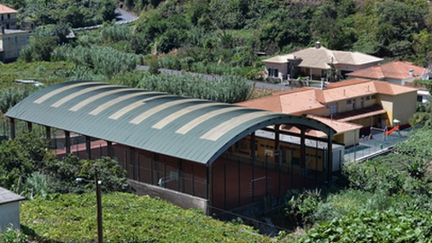 Um dos novos casos diz respeito a um aluno da escola primária de São Roque do Faial. Foto Arquivo