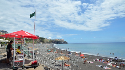 Recomendam-se cuidados redobrados na exposição ao sol. Foto: Arquivo