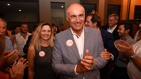 Jorge Carvalho nos festejos da vitória no Funchal.