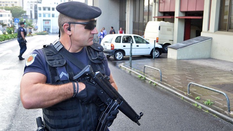 Julgamento decorre sob medidas extraordinárias de segurança, devido ao elevado número de arguidos presos. FOTO RUI SILVA/ASPRESS/ARQUIVO