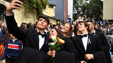 Pormenor do desfile dos finalistas do Liceu no ano de 2019. FOTO RUI SILVA/ASPRESS