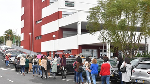 Nos últimos dias, centenas de docentes e não docentes foram testados na Madeira.