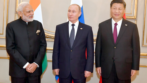 Narendra Modi, Vladimir Putin e Xi Jinping em Buenos Aires, Argentina, em 2018