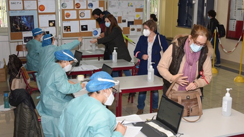 Testagem nas escolas passa a ser feita apenas em casos de surtos. Foto Arquivo