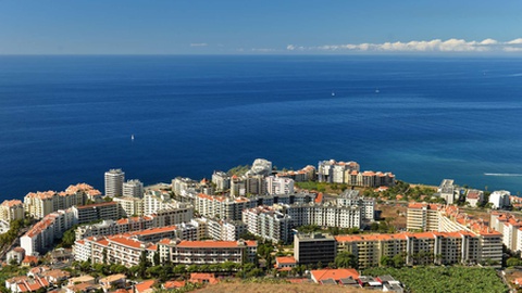 A zona da Ajuda e dos Piornais é apontada pelo presidente do Governo Regional como ideal para construir prédios em altura.