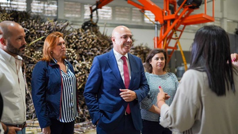 Comitiva do PS/Madeira visitou hoje a Fábrica de mel do Ribeiro Sêco