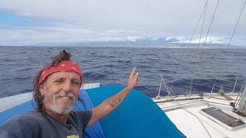 Velejador madeirense zarpou do Funchal a 15 de Janeiro de 2019, dia em que iniciou a volta ao Mundo na 'Sofia do Mar'.