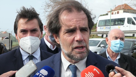 Presidente do Governo Regional visitou hoje a obra na ER 207 que compreende uma extensão de 7.530 metros