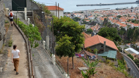 O casal começou a percorrer o trilho pelas 17h30, nas Babosas, e pelas 21 horas o pedido de ajuda chegava ao quartel dos 'Voluntários'.
