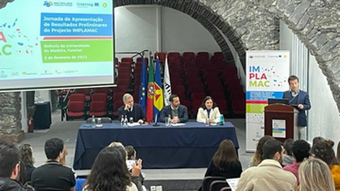 Sessão decorreu, esta manhã, no Colégio dos Jesuítas, com a presença do secretário Teófilo Cunha, da directora regional do Mar, Mafalda Freitas e dos investigadores João Canning Clode (MARE-ARDITI) e Javier Hernández Borges (Universidade de La Laguna)