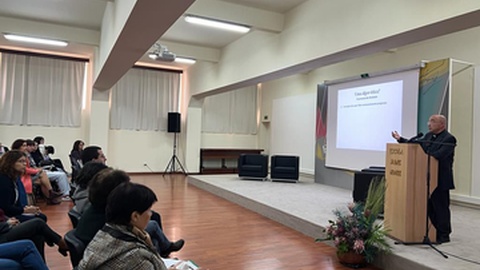 Sessão promovida pela Equipa da Saúde do 'Liceu' decorreu na sala de conferência do estabelecimento de ensino&nbsp;