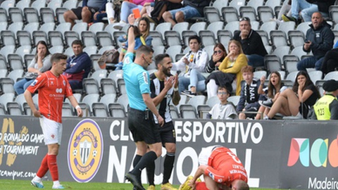 Zé Manuel foi expulso aos 19 minutos de jogo. Foto Hélder Santos/ASPRESS